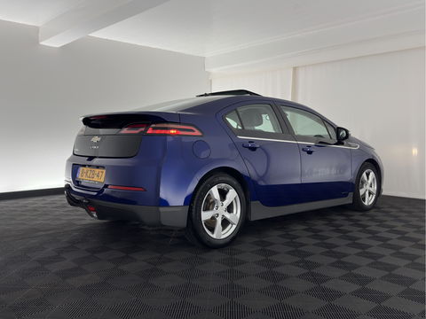 Chevrolet Volt 1.4 LTZ Aut. *PANO | LUXURY-LEATHER | HEATED-COMFORTSEATS | CRUISE | DIGI-COCKPIT | KEYLESS | ECC | 17"ALU*