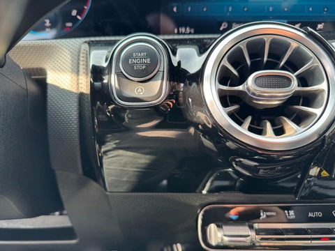 Mercedes-Benz CLA-Klasse 250 Pano 360 camera Sfeerverlichting Memory