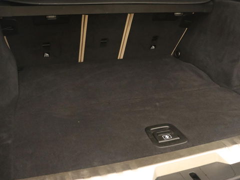 BMW 3-serie 330e Advantage | Leder | Harman/Kardon | Carplay | Live Cockpit | DAB | Camera | Park Assist | Navigatie | Full LED | PHEV | Plug In