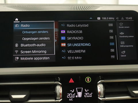 BMW 3-serie 330e Advantage | Leder | Harman/Kardon | Carplay | Live Cockpit | DAB | Camera | Park Assist | Navigatie | Full LED | PHEV | Plug In