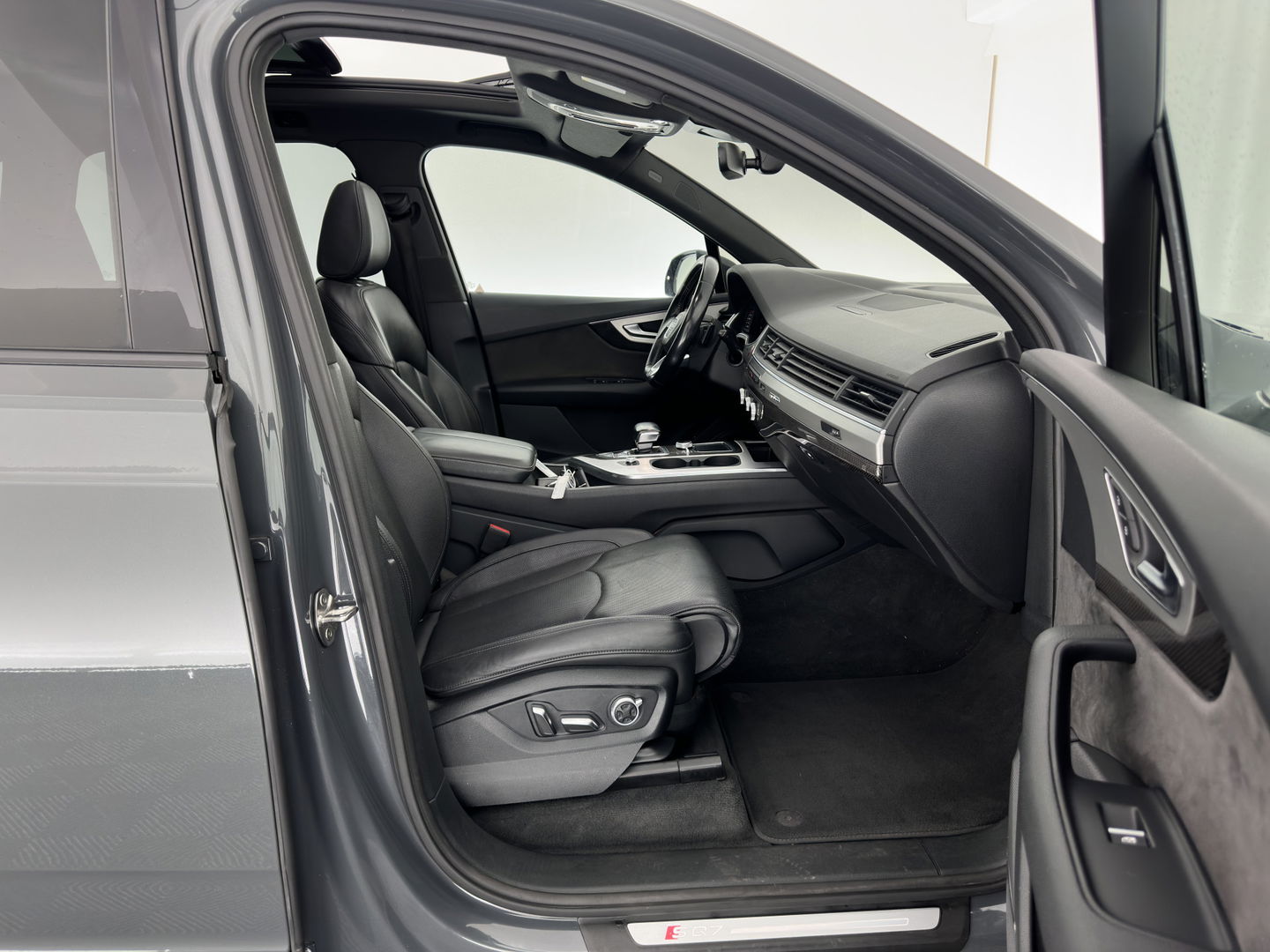 Audi SQ7 4.0 TDI quattro Pro Line + Aut. *PANO | ADAPTIVE-CRUISE | LUXURY-LEATHER | FULL-LED | DIGI-COCKPIT | BOSE-SOUND | KEYLESS | CAMERA | NAVI-FULLMAP | COMFORT-SEATS | ECC | PDC | 22''ALU*