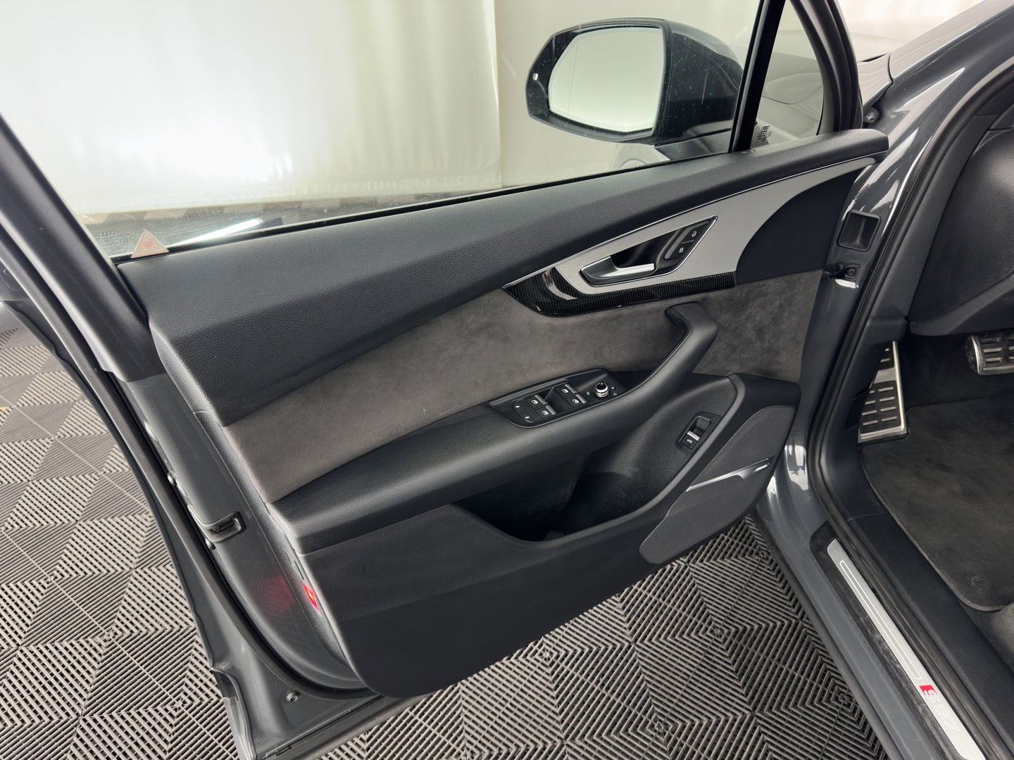 Audi SQ7 4.0 TDI quattro Pro Line + Aut. *PANO | ADAPTIVE-CRUISE | LUXURY-LEATHER | FULL-LED | DIGI-COCKPIT | BOSE-SOUND | KEYLESS | CAMERA | NAVI-FULLMAP | COMFORT-SEATS | ECC | PDC | 22''ALU*