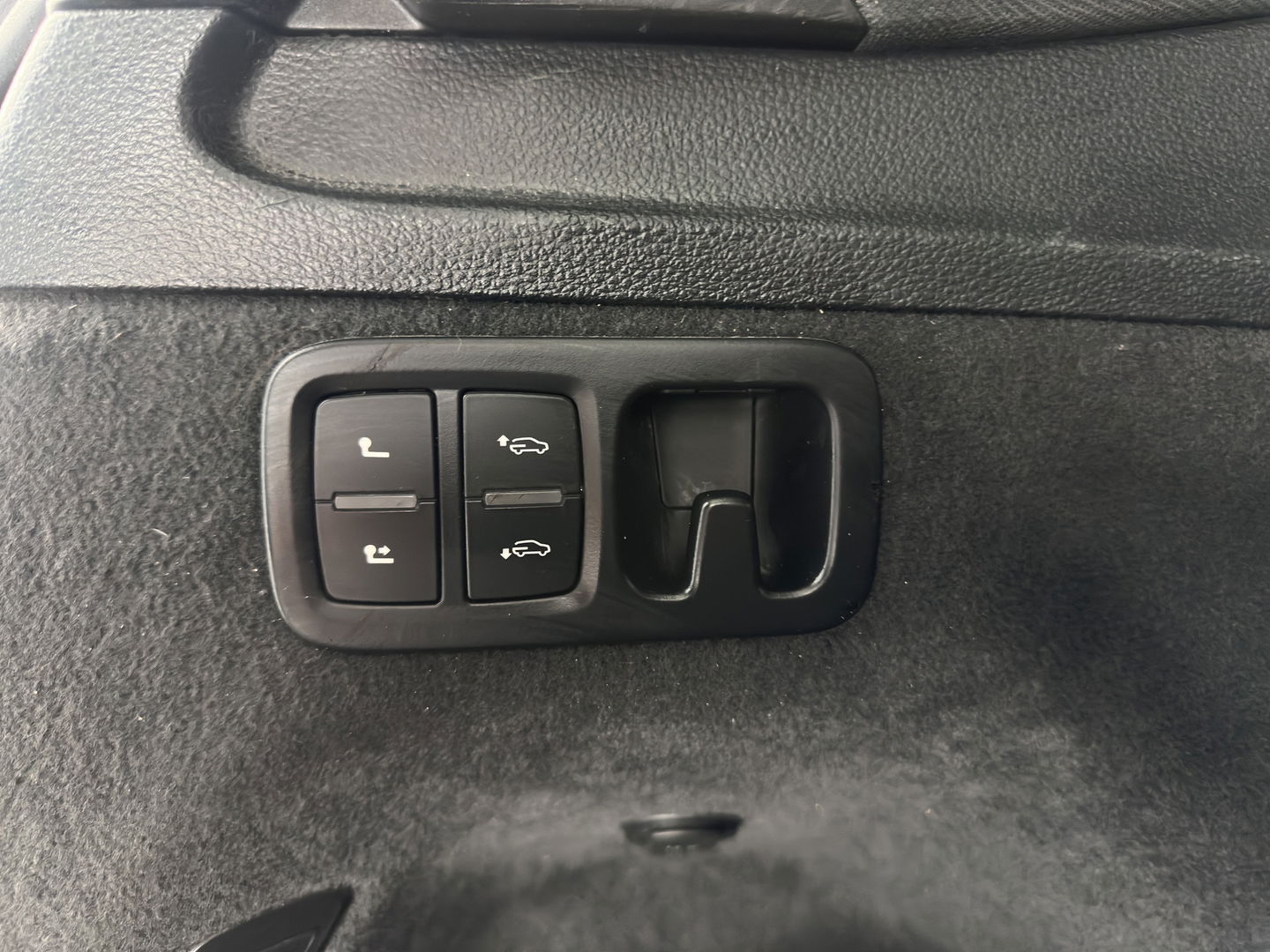 Audi SQ7 4.0 TDI quattro Pro Line + Aut. *PANO | ADAPTIVE-CRUISE | LUXURY-LEATHER | FULL-LED | DIGI-COCKPIT | BOSE-SOUND | KEYLESS | CAMERA | NAVI-FULLMAP | COMFORT-SEATS | ECC | PDC | 22''ALU*