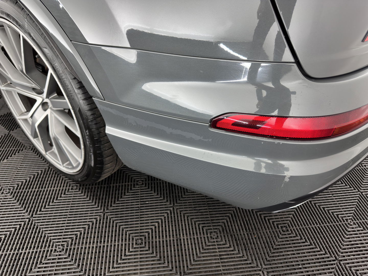 Audi SQ7 4.0 TDI quattro Pro Line + Aut. *PANO | ADAPTIVE-CRUISE | LUXURY-LEATHER | FULL-LED | DIGI-COCKPIT | BOSE-SOUND | KEYLESS | CAMERA | NAVI-FULLMAP | COMFORT-SEATS | ECC | PDC | 22''ALU*
