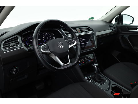 Volkswagen Tiguan Allspace 1.5 TSI DSG 7 persoons | Pano | Elek. Trekhaak | Stoel- Stuurverw. | Camera | Adapt. Cruise | Navi