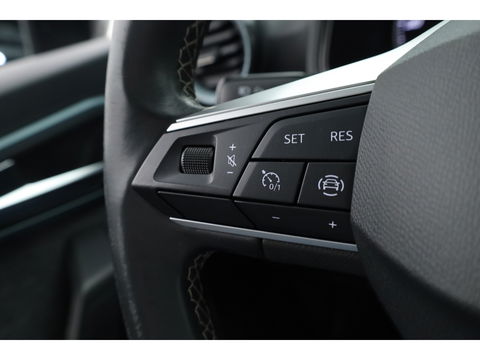 SEAT Arona 1.0 TSI Xperience | Navi by App | Stoelverw. | Keyless | 17'' | PDC A | Clima