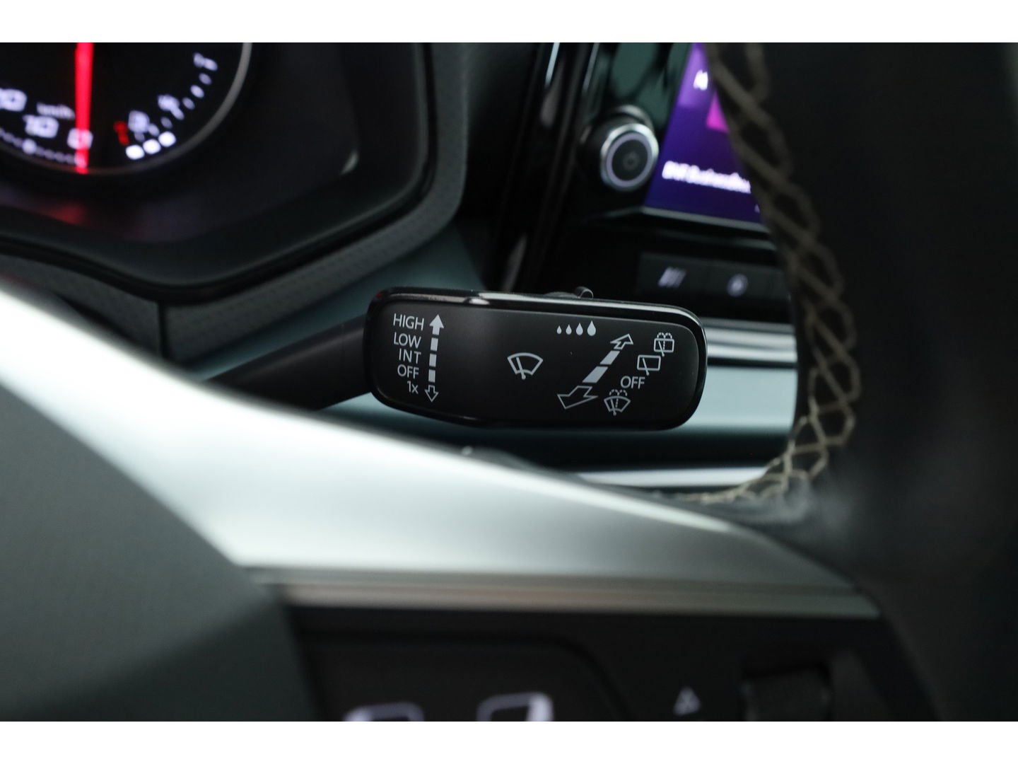 SEAT Arona 1.0 TSI Xperience | Navi by App | Stoelverw. | Keyless | 17'' | PDC A | Clima