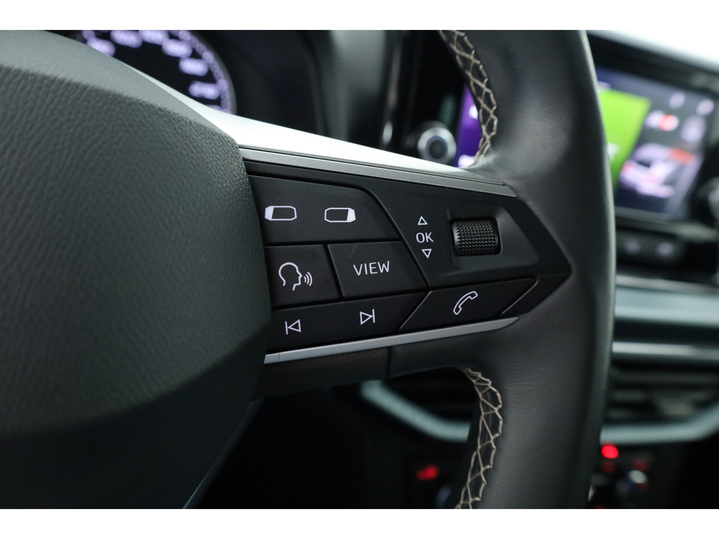 SEAT Arona 1.0 TSI Xperience | Navi by App | Stoelverw. | Keyless | 17'' | PDC A | Clima