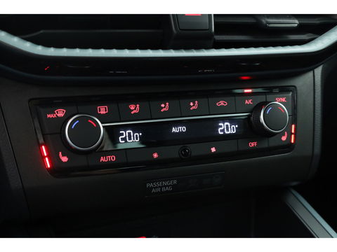 SEAT Arona 1.0 TSI Xperience | Navi by App | Stoelverw. | Keyless | 17'' | PDC A | Clima