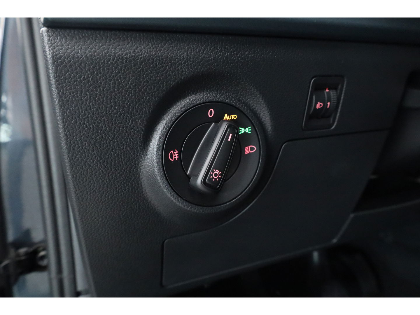 SEAT Arona 1.0 TSI Xperience | Navi by App | Stoelverw. | Keyless | 17'' | PDC A | Clima
