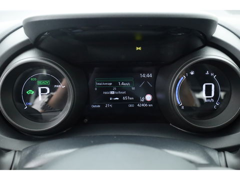 Toyota Yaris 1.5 Hybrid Dynamic | CarPlay | Camera | Adapt. Cruise | Keyless | DAB