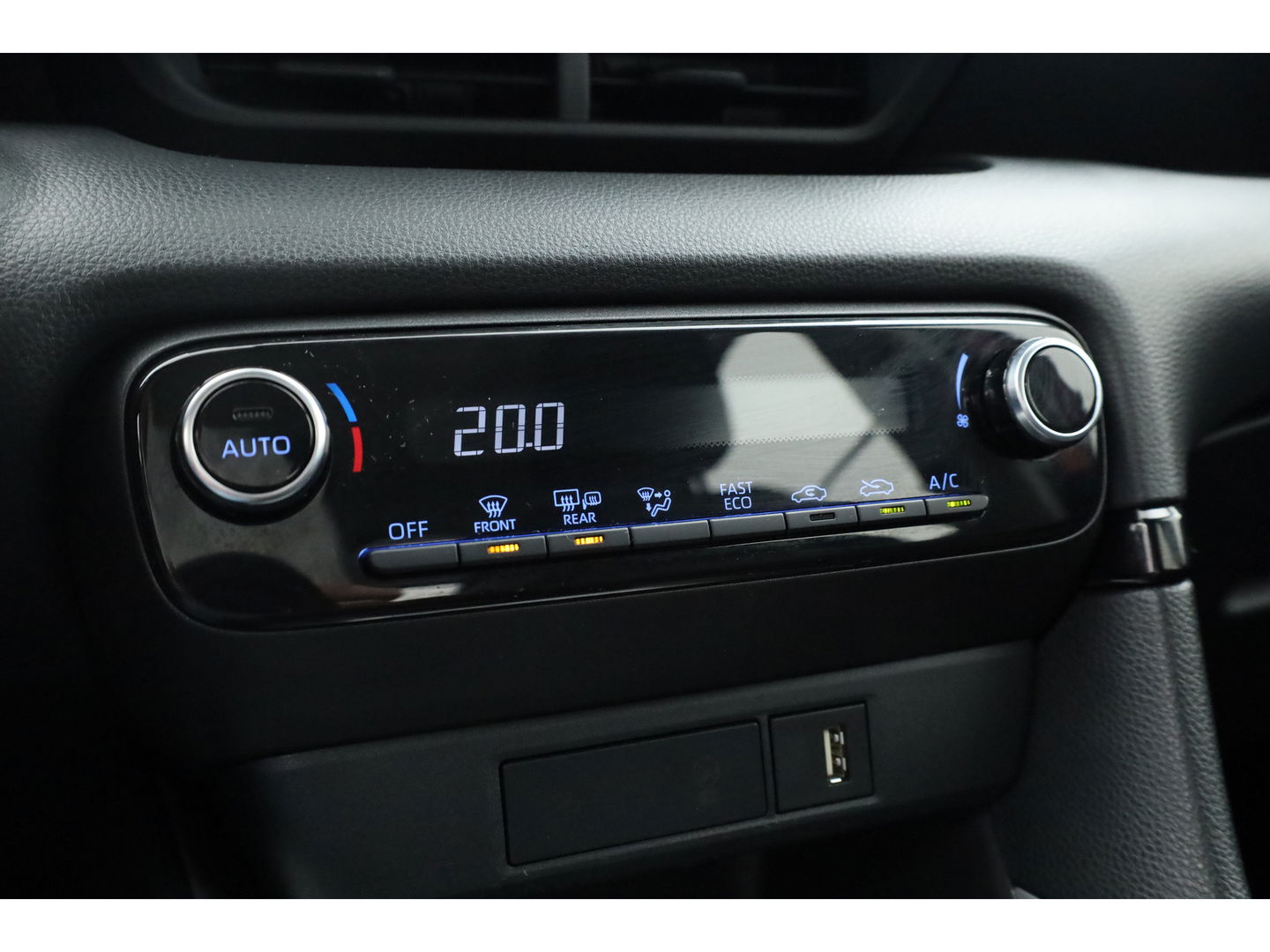 Toyota Yaris 1.5 Hybrid Dynamic | CarPlay | Camera | Adapt. Cruise | Keyless | DAB