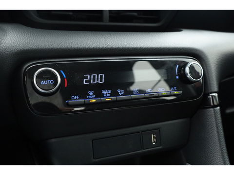 Toyota Yaris 1.5 Hybrid Dynamic | CarPlay | Camera | Adapt. Cruise | Keyless | DAB