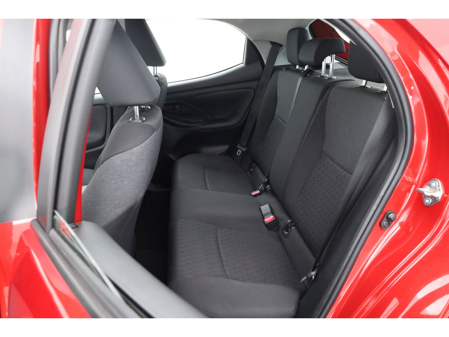Toyota Yaris 1.5 Hybrid Dynamic | CarPlay | Camera | Adapt. Cruise | Keyless | DAB