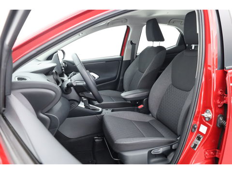 Toyota Yaris 1.5 Hybrid Dynamic | CarPlay | Camera | Adapt. Cruise | Keyless | DAB
