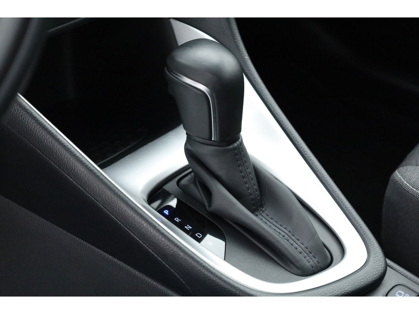 Toyota Yaris 1.5 Hybrid Dynamic | CarPlay | Camera | Adapt. Cruise | Keyless | DAB