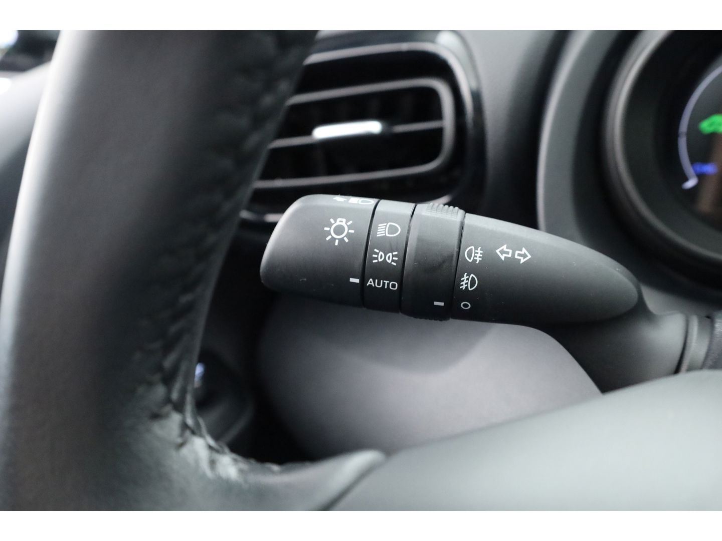 Toyota Yaris 1.5 Hybrid Dynamic | CarPlay | Camera | Adapt. Cruise | Keyless | DAB