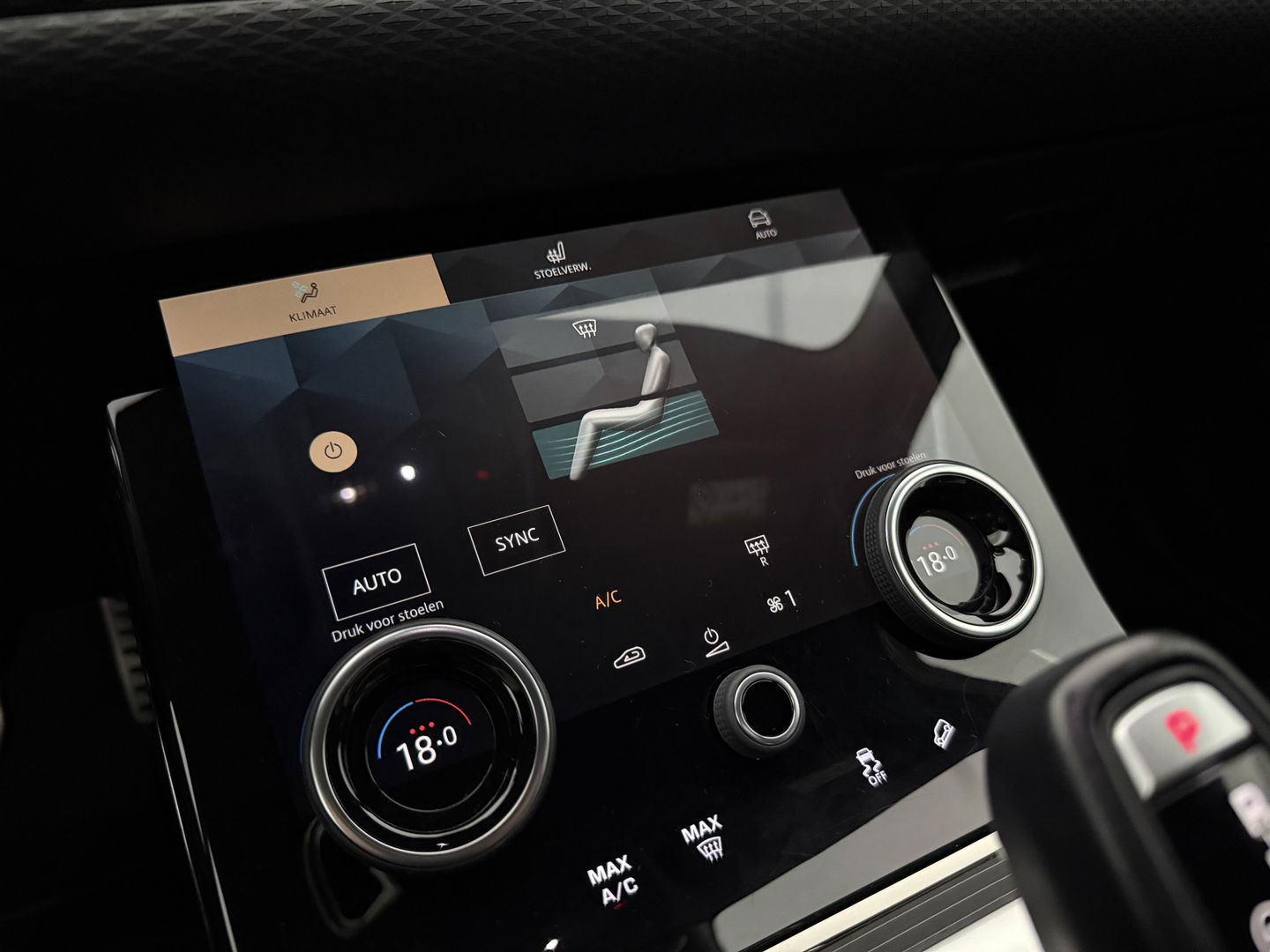 Land Rover Range Rover Evoque 1.5 p300e AWD 309PK R-Dynamic S | 360° | Virtual | Carplay | Adaptive Cruise | Trekh. | Leder | Dodehoek
