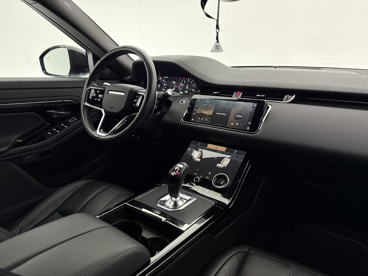 Land Rover Range Rover Evoque 1.5 p300e AWD 309PK R-Dynamic S | 360° | Virtual | Carplay | Adaptive Cruise | Trekh. | Leder | Dodehoek