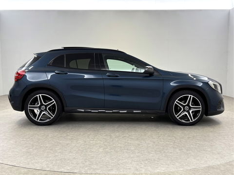 Mercedes-Benz GLA 180 AMG Limited | Pano | Camera | Trekh. | Cruise | Navigatie | LED | Parkeersens. l NAP