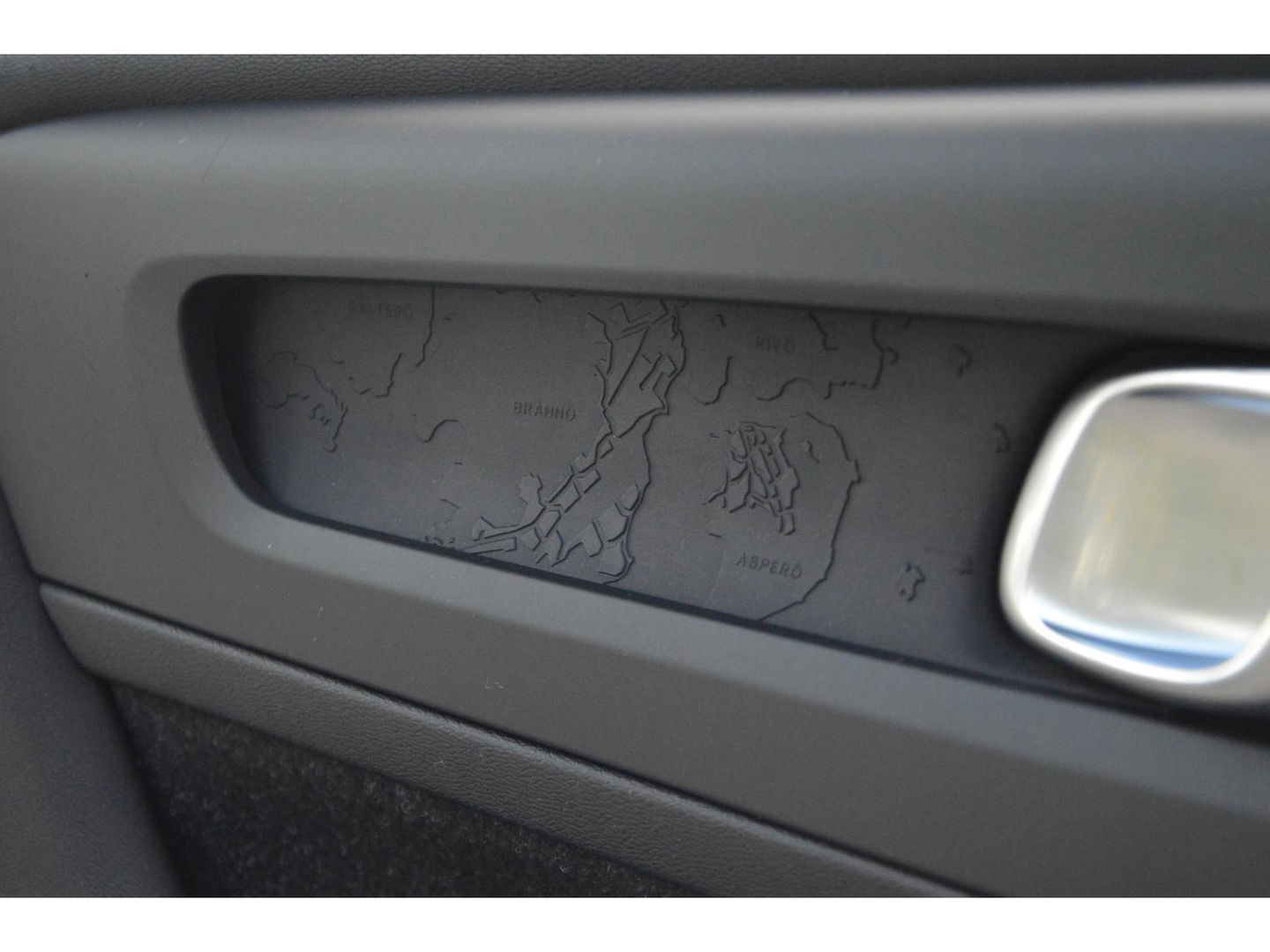 Volvo XC40 T2 Momentum | Camera | Apple CarPlay | Cruise Control | Bluetooth |