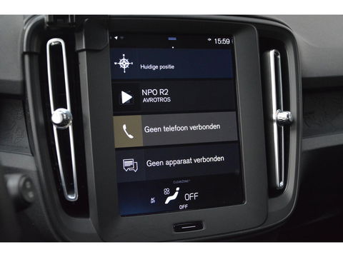 Volvo XC40 T2 Momentum | Camera | Apple CarPlay | Cruise Control | Bluetooth |