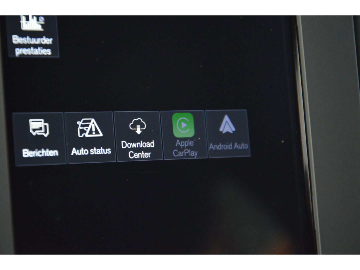 Volvo XC40 T2 Momentum | Camera | Apple CarPlay | Cruise Control | Bluetooth |