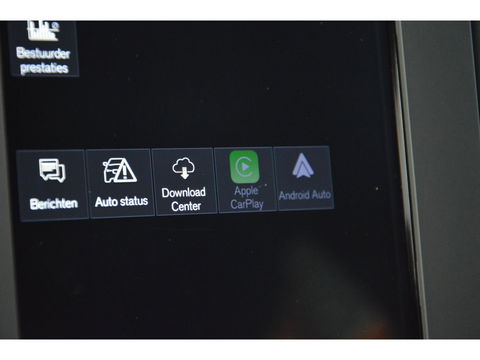 Volvo XC40 T2 Momentum | Camera | Apple CarPlay | Cruise Control | Bluetooth |