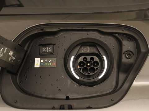 Peugeot 308 1.6 PHEV Active Pack Business | Stoelverwarming | Half leder | Trekhaak | Navigatie | Full LED | Carplay | Sportstoelen | Digital Cockpit | Plug In