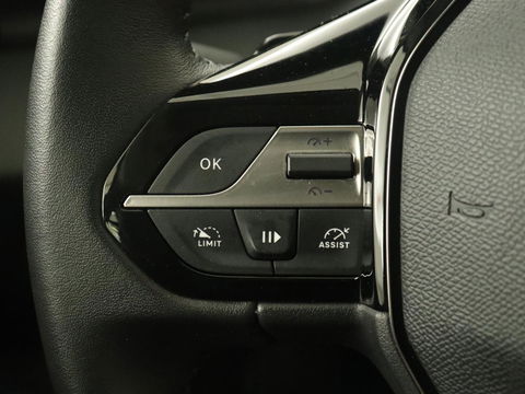 Peugeot 308 1.6 PHEV Active Pack Business | Stoelverwarming | Half leder | Trekhaak | Navigatie | Full LED | Carplay | Sportstoelen | Digital Cockpit | Plug In