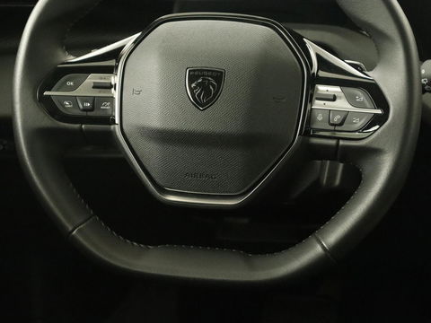 Peugeot 308 1.6 PHEV Active Pack Business | Stoelverwarming | Half leder | Trekhaak | Navigatie | Full LED | Carplay | Sportstoelen | Digital Cockpit | Plug In