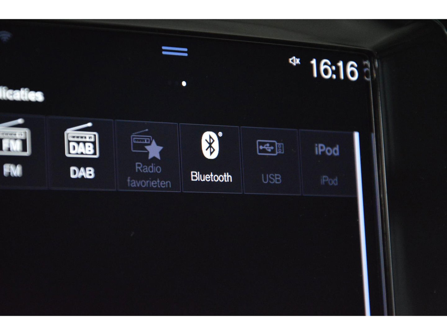 Volvo XC40 T5 Hybride Ultimate Dark | 360° Camera | Stoel + Stuur verwarmd | Panoramadak | Adaptive Cruise | Harman\Kardon |