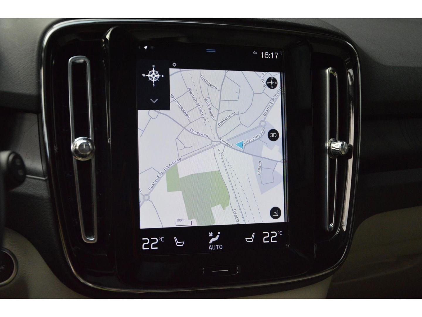 Volvo XC40 T5 Hybride Ultimate Dark | 360° Camera | Stoel + Stuur verwarmd | Panoramadak | Adaptive Cruise | Harman\Kardon |