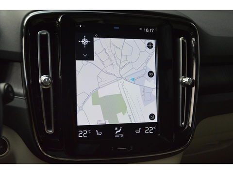 Volvo XC40 T5 Hybride Ultimate Dark | 360° Camera | Stoel + Stuur verwarmd | Panoramadak | Adaptive Cruise | Harman\Kardon |