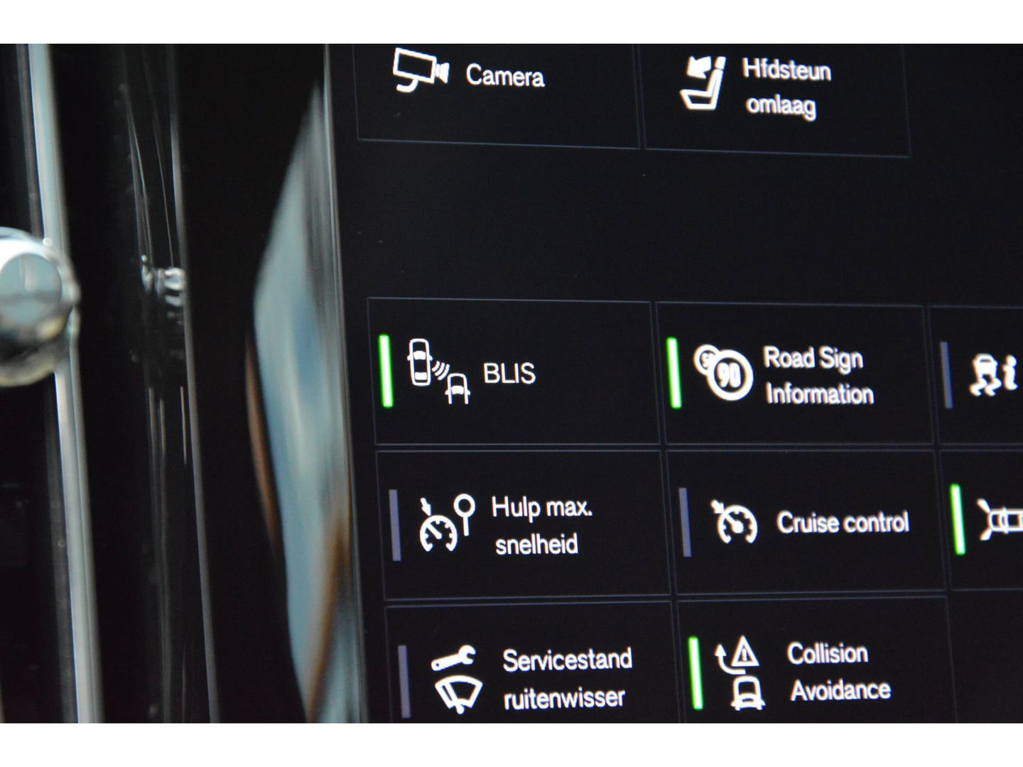 Volvo XC40 T5 Hybride Ultimate Dark | 360° Camera | Stoel + Stuur verwarmd | Panoramadak | Adaptive Cruise | Harman\Kardon |