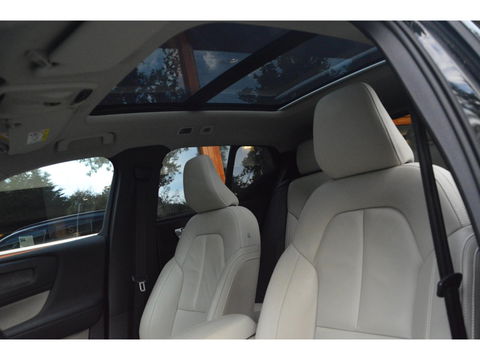 Volvo XC40 T5 Hybride Ultimate Dark | 360° Camera | Stoel + Stuur verwarmd | Panoramadak | Adaptive Cruise | Harman\Kardon |