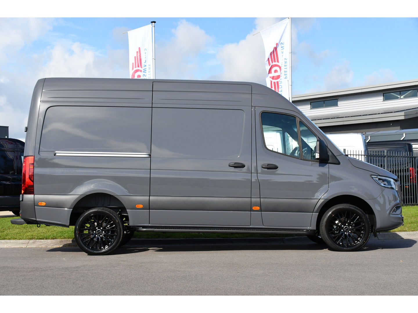 Mercedes-Benz Sprinter 317 1.9 CDI L2 PB Edition Cruise, Camera, Carplay, 10,5'' Mbux, LED, Automaat, multimedia, Uniek!