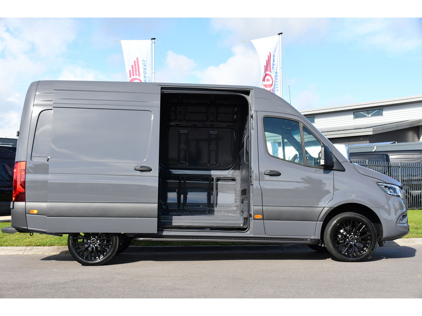Mercedes-Benz Sprinter 317 1.9 CDI L2 PB Edition Cruise, Camera, Carplay, 10,5'' Mbux, LED, Automaat, multimedia, Uniek!