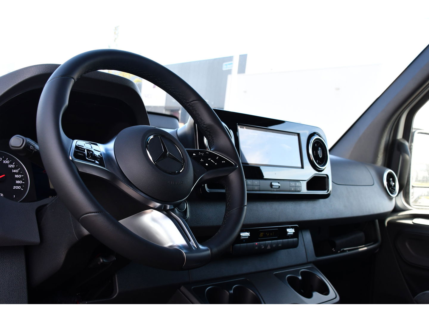 Mercedes-Benz Sprinter 317 1.9 CDI L2 PB Edition Cruise, Camera, Carplay, 10,5'' Mbux, LED, Automaat, multimedia, Uniek!