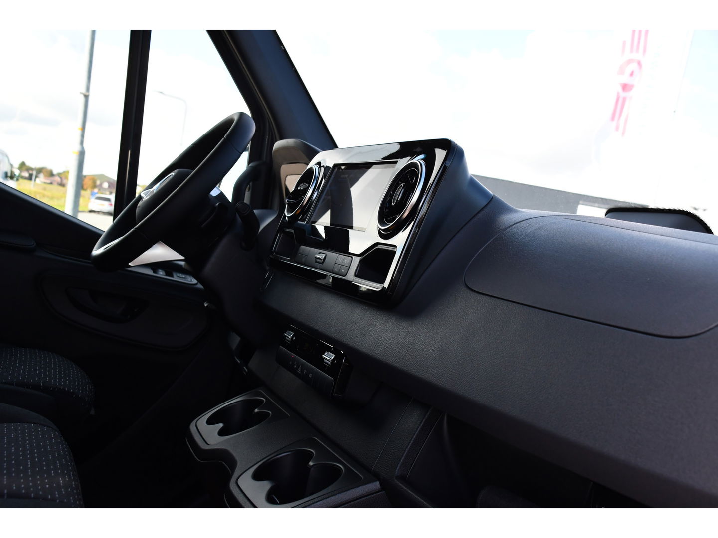 Mercedes-Benz Sprinter 317 1.9 CDI L2 PB Edition Cruise, Camera, Carplay, 10,5'' Mbux, LED, Automaat, multimedia, Uniek!