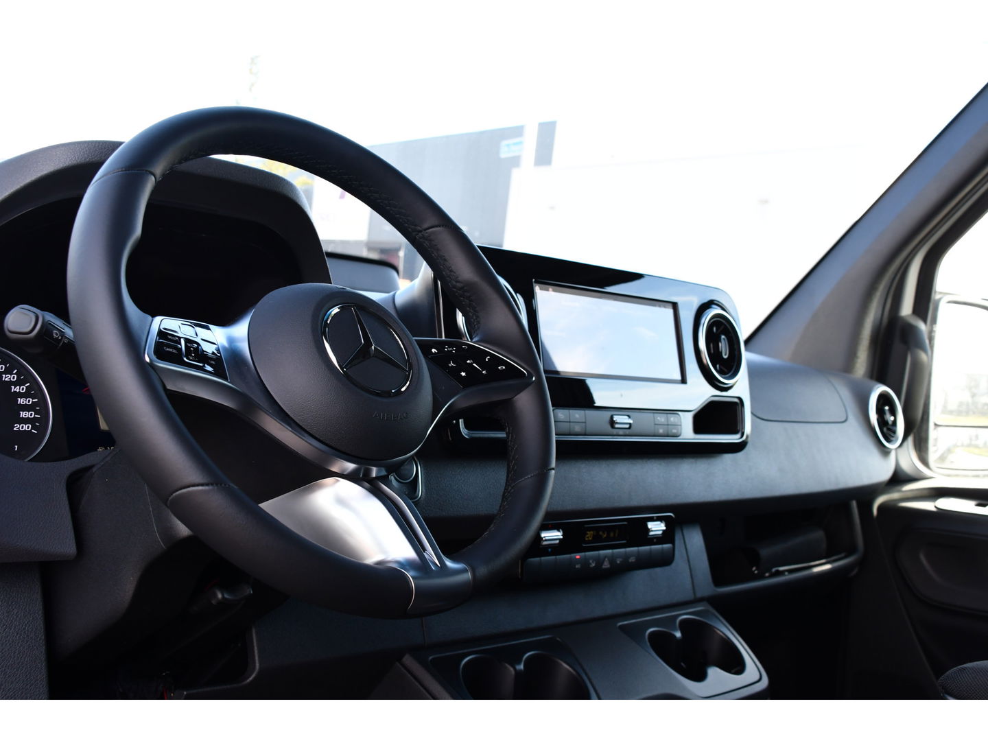 Mercedes-Benz Sprinter 317 1.9 CDI L2 PB Edition Cruise, Camera, Carplay, 10,5'' Mbux, LED, Automaat, multimedia, Uniek!