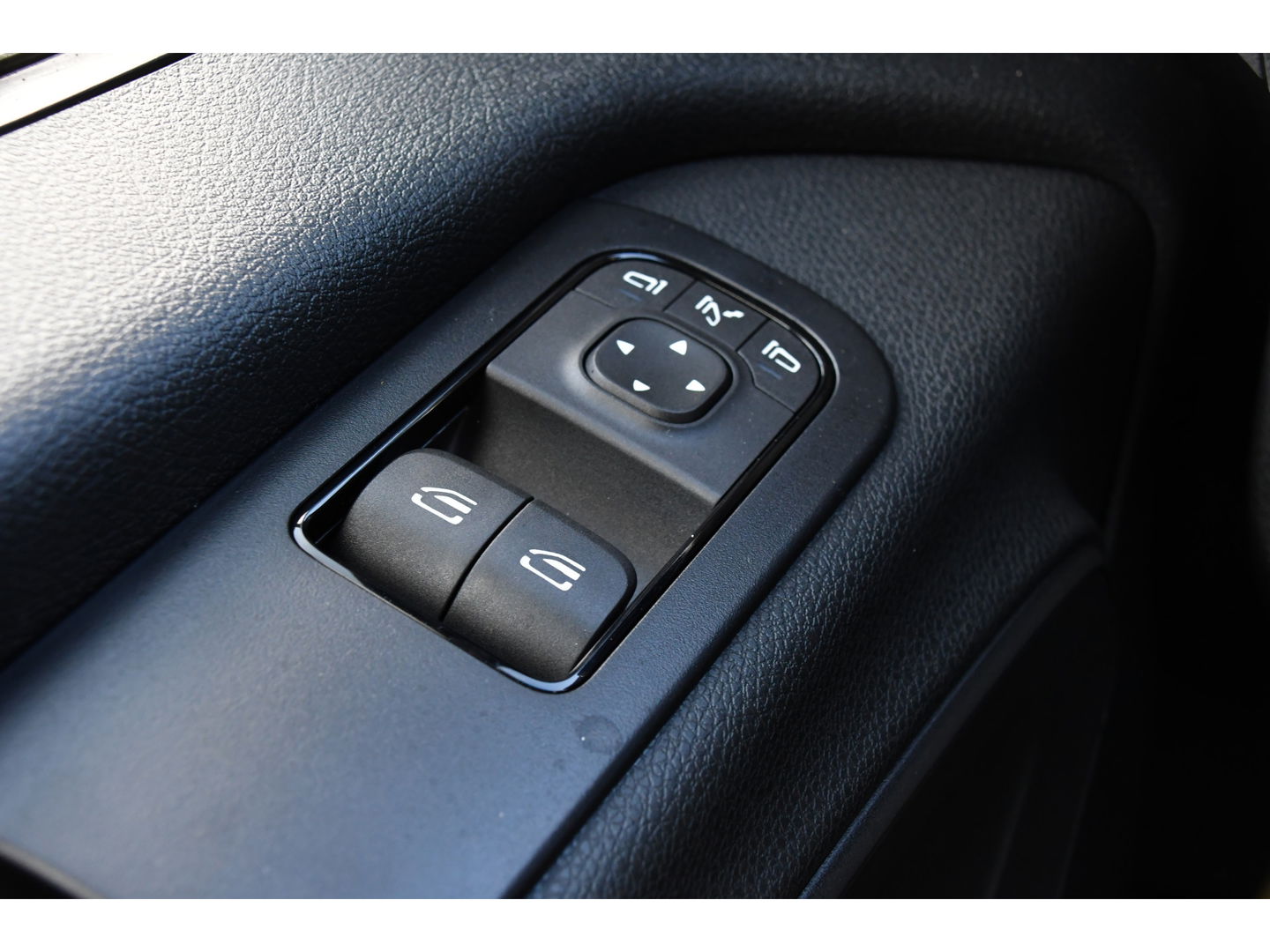 Mercedes-Benz Sprinter 317 1.9 CDI L2 PB Edition Cruise, Camera, Carplay, 10,5'' Mbux, LED, Automaat, multimedia, Uniek!