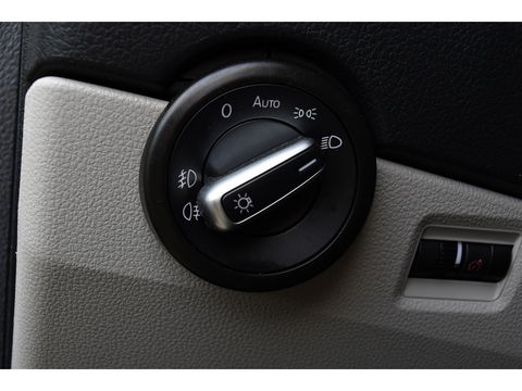 Volkswagen Transporter 2.0 TDI L2H1 DC 4Motion Highline Adaptieve Cruise, LED, 204pk, Automaat, 4x4, Leder, Multimedia, 2 x Schuifdeur, Sensoren, Uniek!