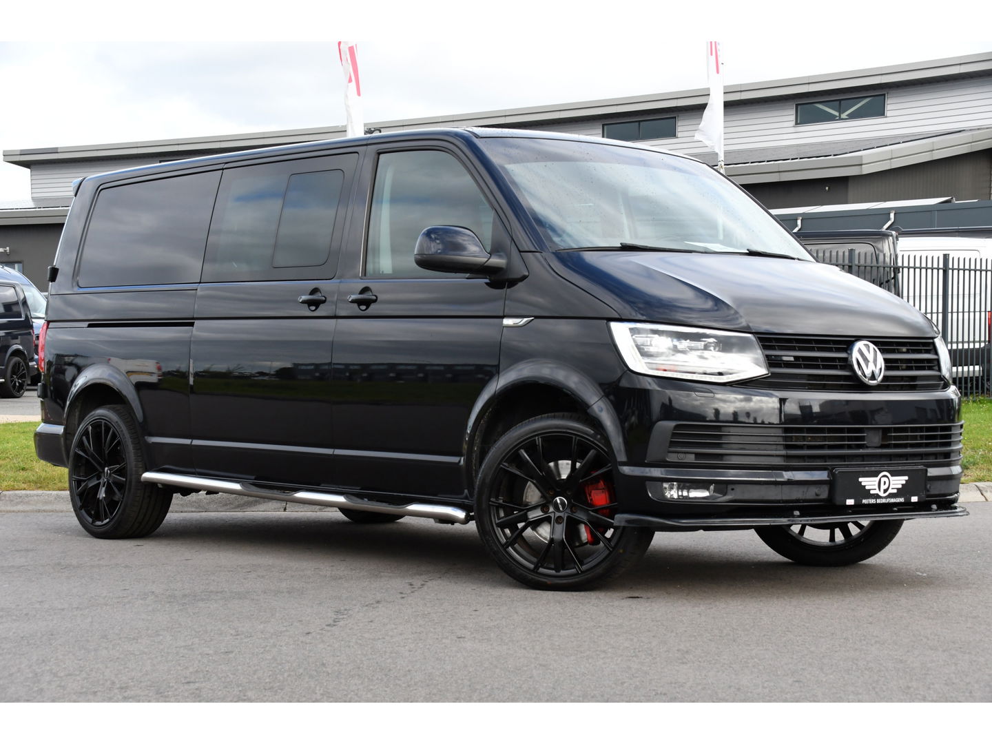 Volkswagen Transporter 2.0 TDI L2H1 DC 4Motion Highline Adaptieve Cruise, LED, 204pk, Automaat, 4x4, Leder, Multimedia, 2 x Schuifdeur, Sensoren, Uniek!