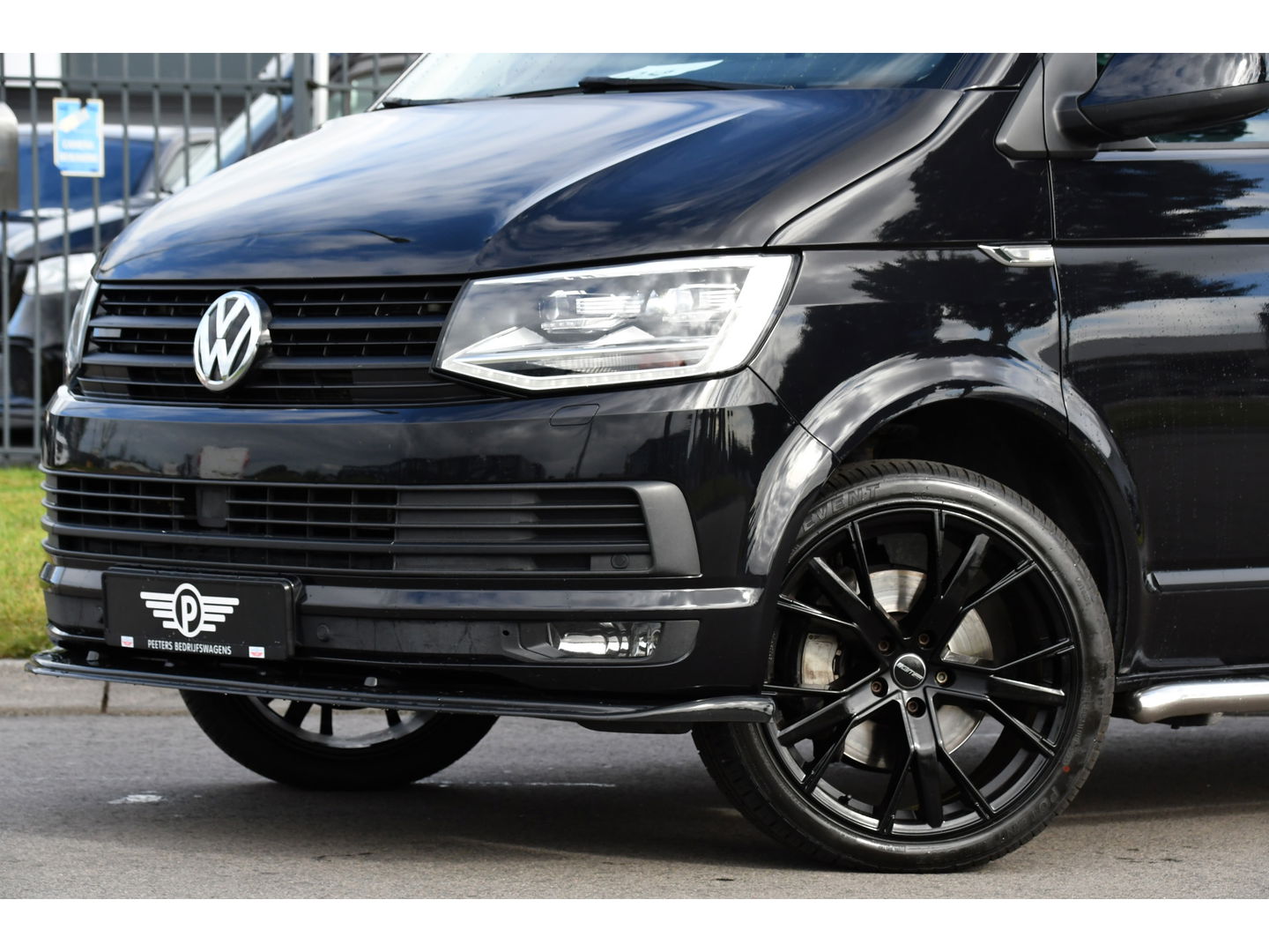 Volkswagen Transporter 2.0 TDI L2H1 DC 4Motion Highline Adaptieve Cruise, LED, 204pk, Automaat, 4x4, Leder, Multimedia, 2 x Schuifdeur, Sensoren, Uniek!
