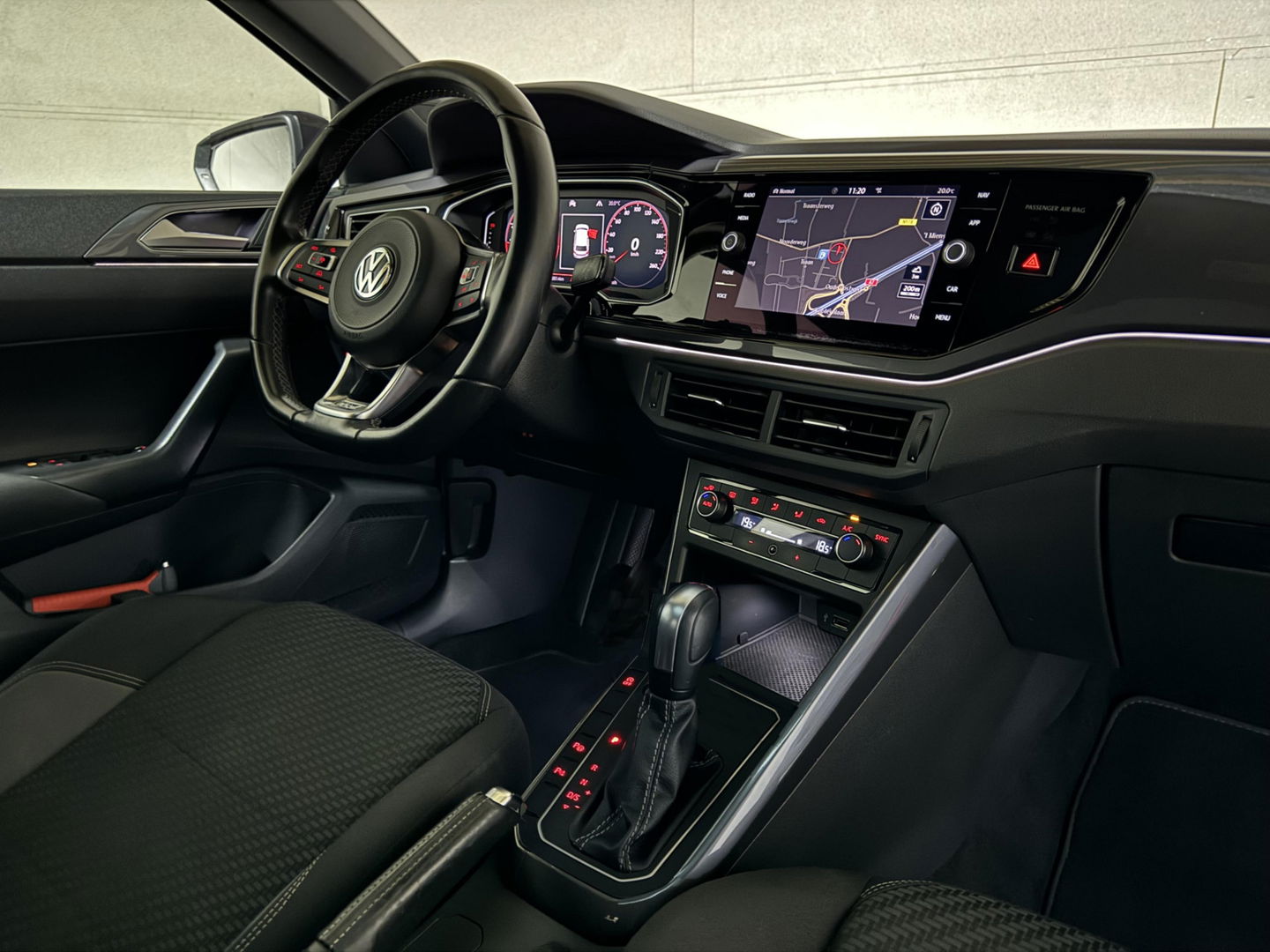 Volkswagen Polo 1.0 TSI 2x R-Line Pano Virtual DSG Beats NAP