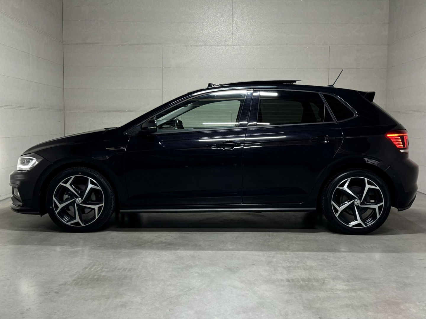 Volkswagen Polo 1.0 TSI 2x R-Line Pano Virtual DSG Beats NAP
