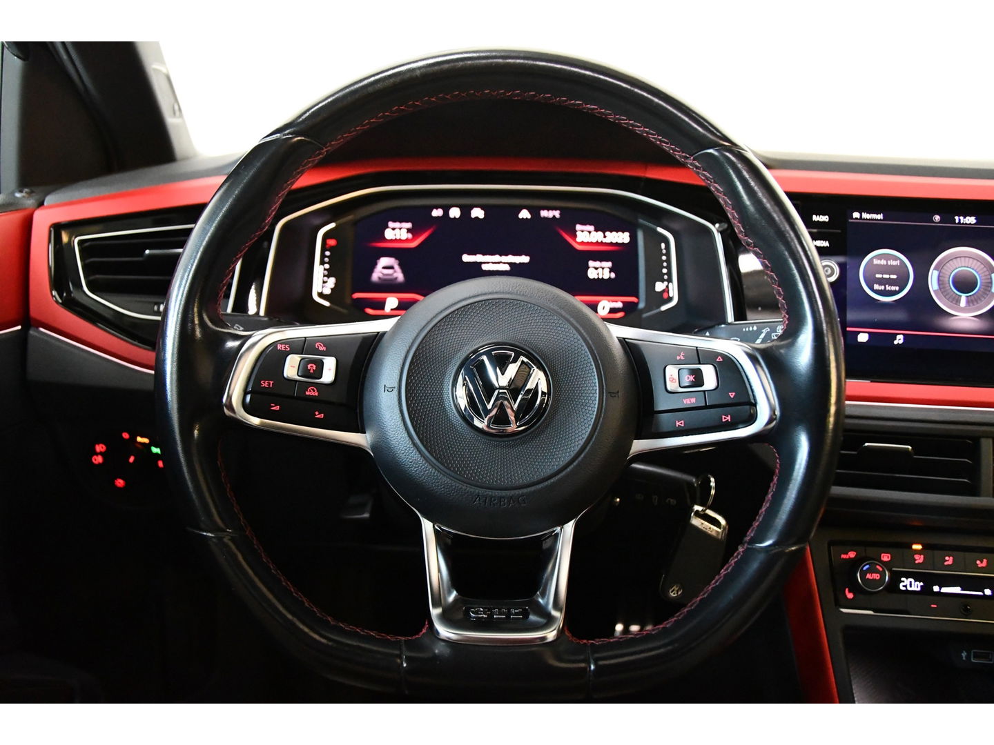 Volkswagen Polo 2.0 TSI GTI Pano Virtual Beats Led