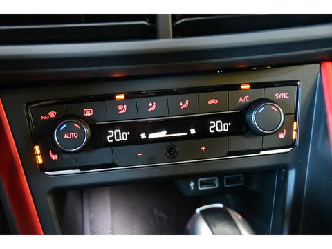 Volkswagen Polo 2.0 TSI GTI Pano Virtual Beats Led