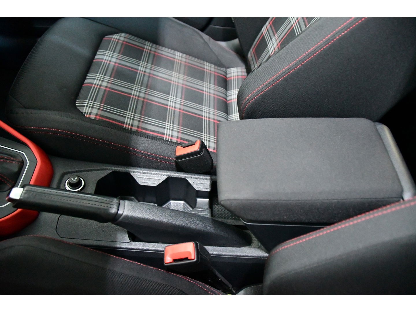 Volkswagen Polo 2.0 TSI GTI Pano Virtual Beats Led